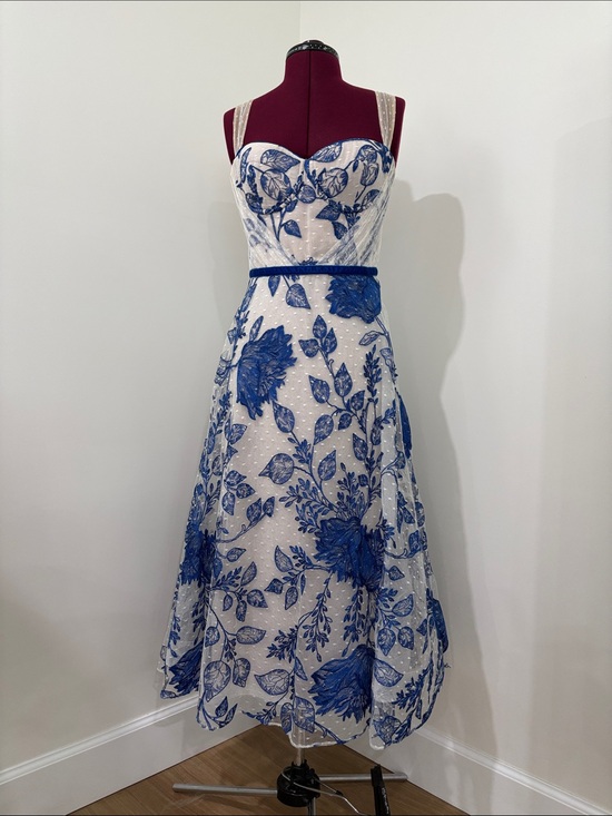 Marchesa Notte Dresses & Skirts - Blue and White Floral Lace Midi Dress with Sweetheart Neckline